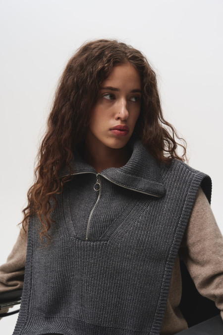 Grey Knit Zipper Dickey