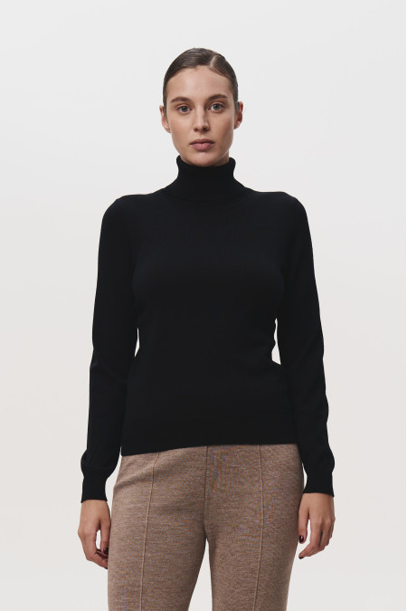 Black 100% Merino Wool Turtleneck Black 100% Merino Wool Turtleneck