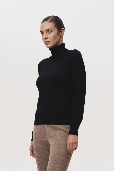 Black 100% Merino Wool Turtleneck Black 100% Merino Wool Turtleneck