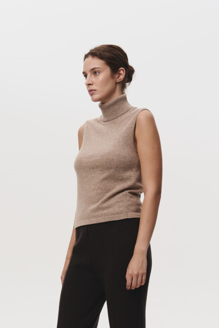 Basic Dark Beige Lambswool Turtleneck Top Basic Dark Beige Lambswool Turtleneck Top