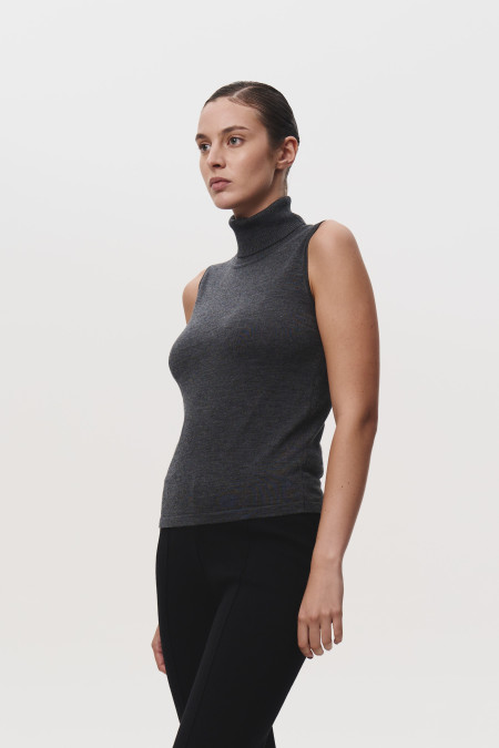 Dark Grey 100% Merino Wool Turtleneck Top Dark Grey 100% Merino Wool Turtleneck Top