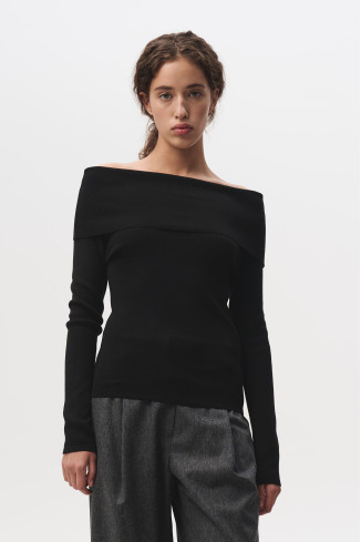 Black Off-Shoulder Jumper