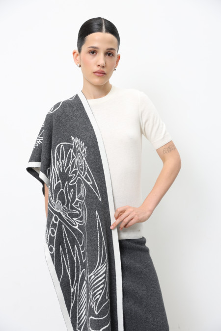 Dark Grey Jacquard Scarf With Graphic Motif