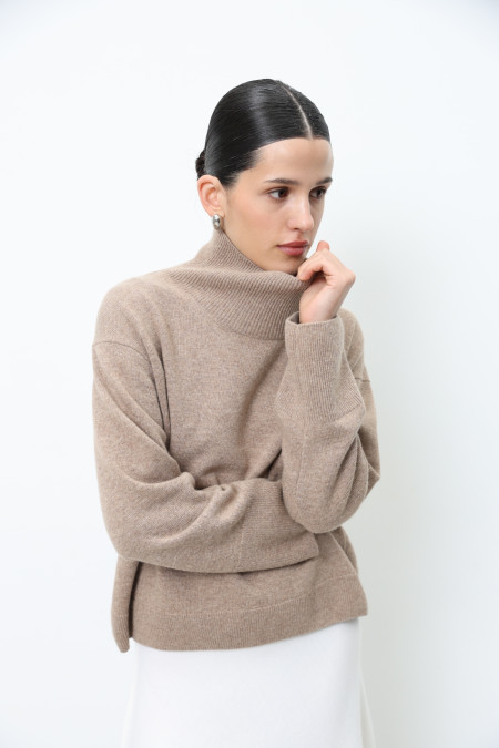 Dark Beige Lambswool Oversized Cropped Sweater Dark Beige Lambswool Oversized Cropped Sweater