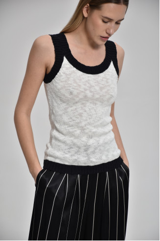 Off-White-Black Textured Top With Contrasting Border
