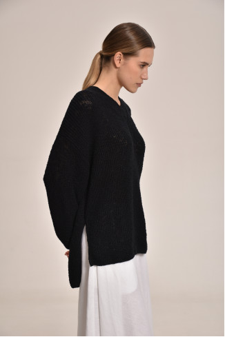 Black Textured V-Neck Jumper